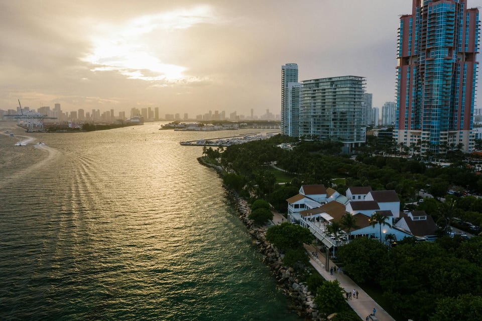 Normas sobre mascotas en condominios de Miami