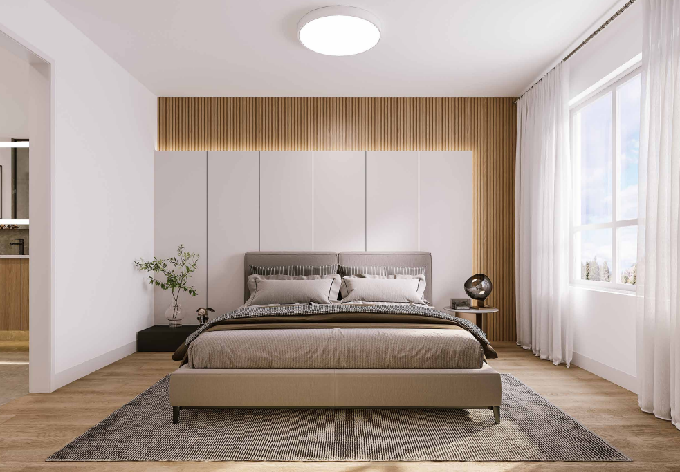 Shannon Lyn on the Lake