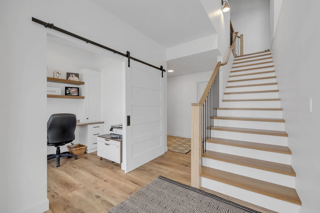 Sunscape on Middleton Mountain