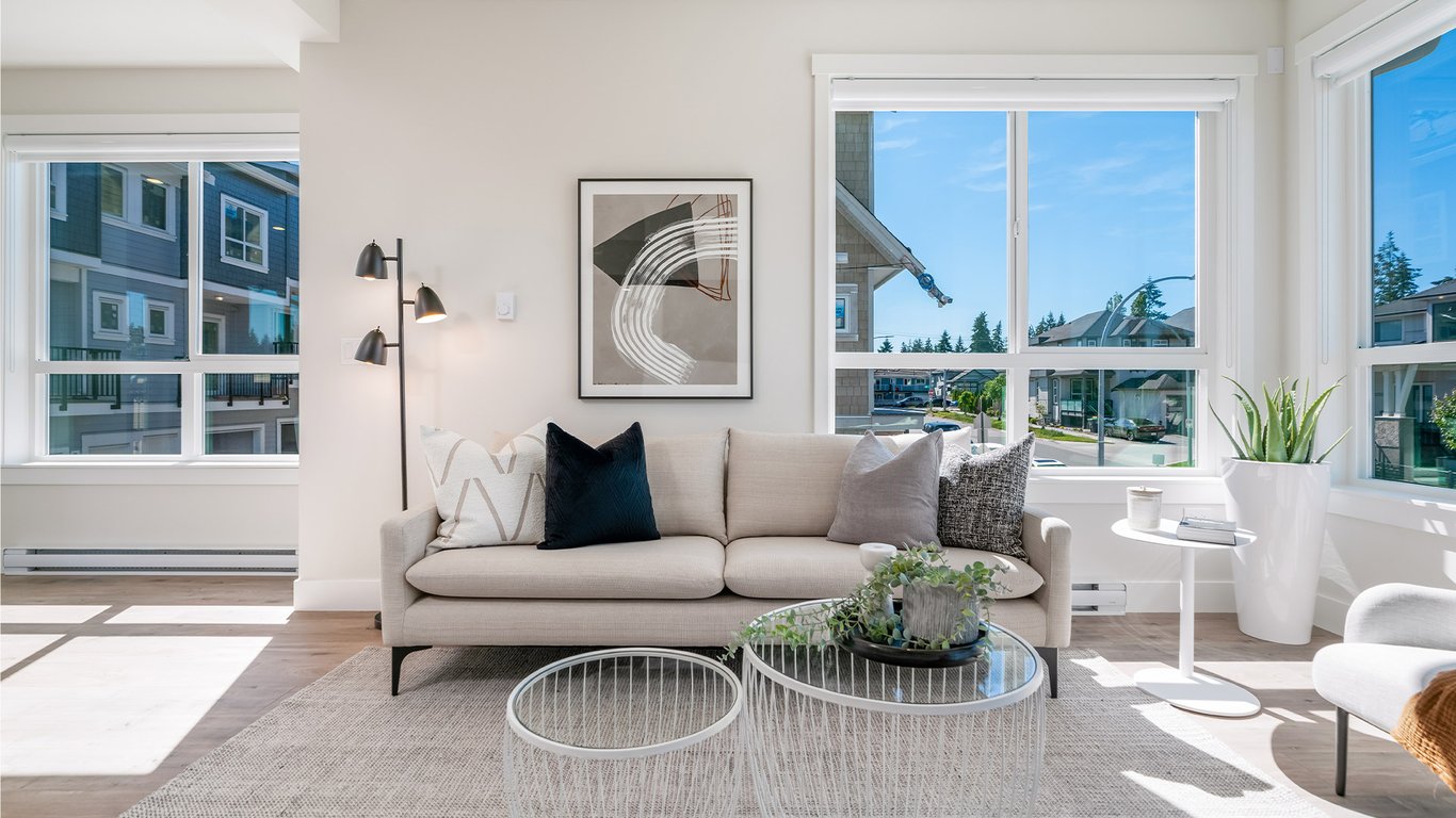 Nora at Panorama Heights