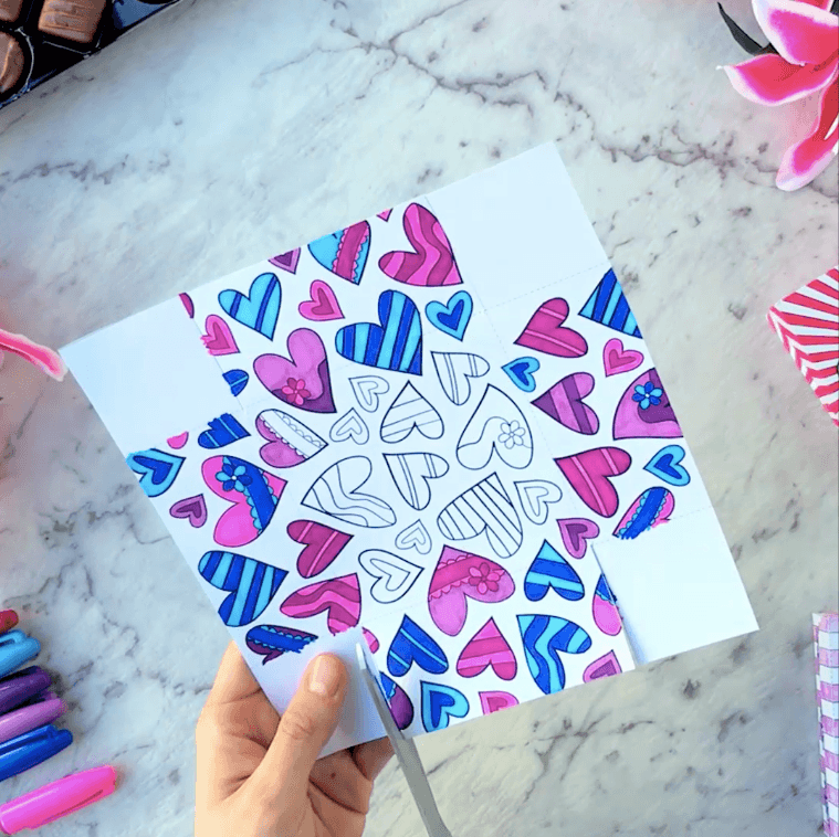 How to make a paper gift box for Mother’s Day – Base Step 3 How to make a paper gift box for Mother's Day - Base Step 3