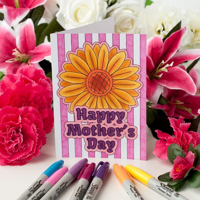 These printable Mother’s Day cards are fun to color in and a great way to personalize your Mother’s Day gift! Includes 8 printable cards to color in | Find more Mother’s Day printables and coloring pages at https://sarahrenaeclark.com/shop/cat/seasonal/mothers-day/