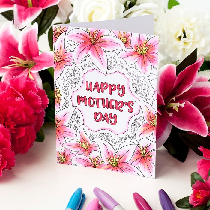 These printable Mother’s Day cards are fun to color in and a great way to personalize your Mother’s Day gift! Includes 8 printable cards to color in | Find more Mother’s Day printables and coloring pages at https://sarahrenaeclark.com/shop/cat/seasonal/mothers-day/