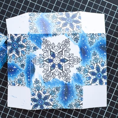 How to make a Christmas paper gift box - Base step 6