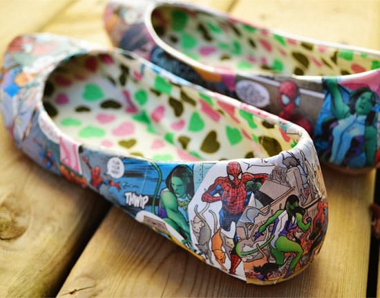 Give your shoes a coloring page makeover! | Click to see all 29 creative ways to repurpose your coloring pages | #coloringpage #crafts www.sarahrenaeclark.com