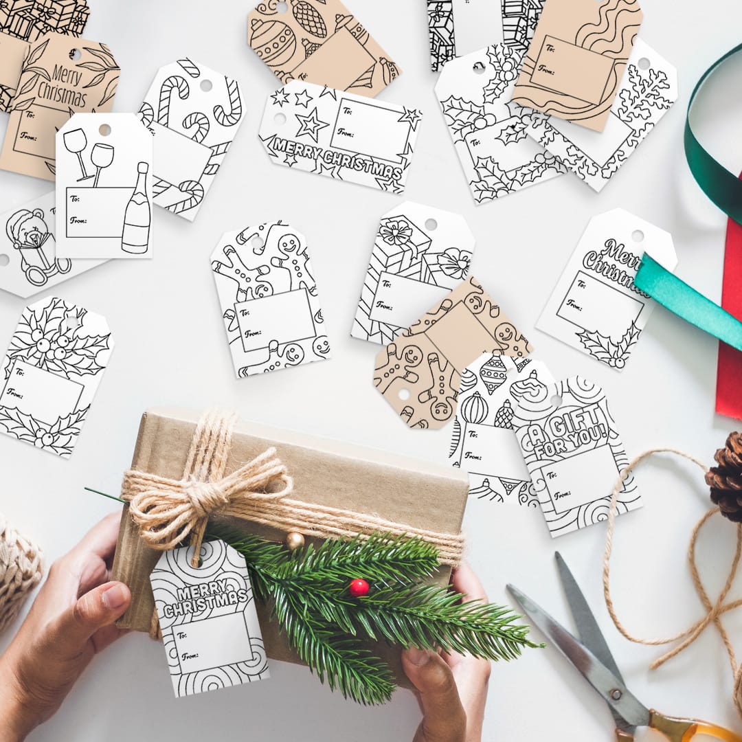 These printable Christmas gift tags are fun to color in and a great way to personalize your Christmas gifts! #christmas