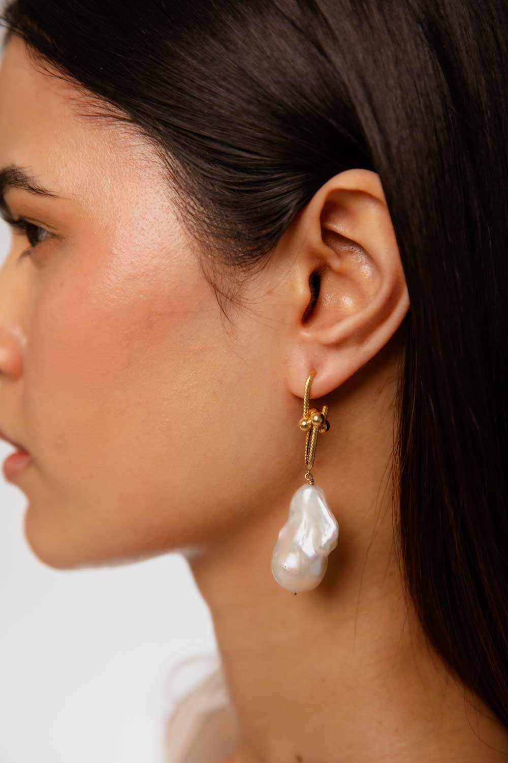 LEEZANDING LEEZANDING Link Gold Drop Pearl Earrings