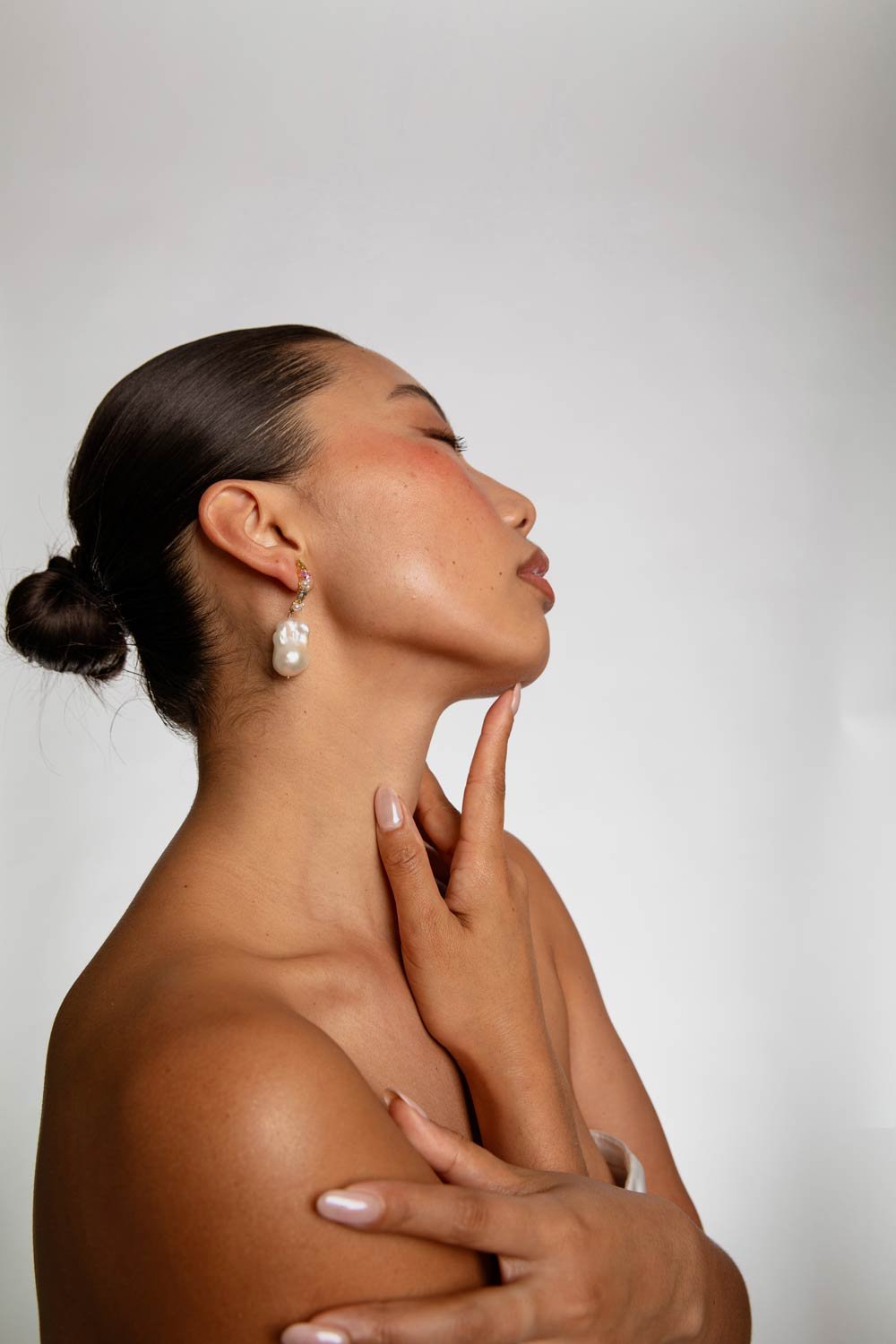 LEEZANDING Aurora-Lights-Pearl-Drop-Earrings