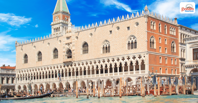 St. Mark&rsquo;s Basilica and Doge&rsquo;s Palace