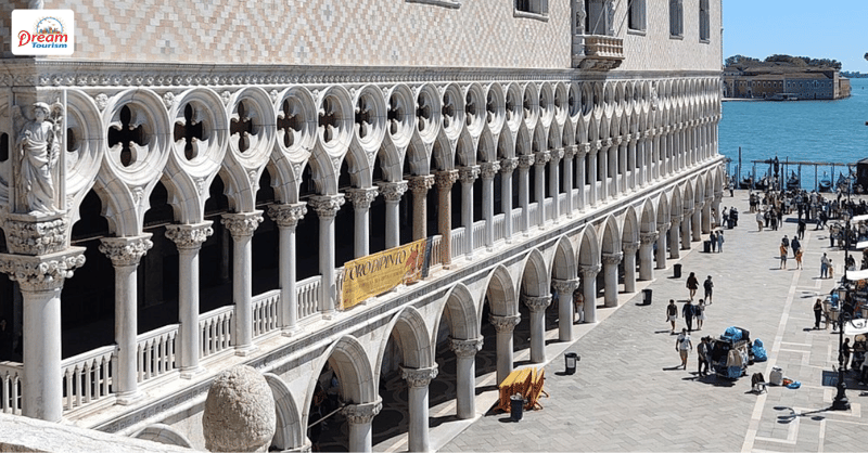 Marvel at St. Mark&rsquo;s Basilica