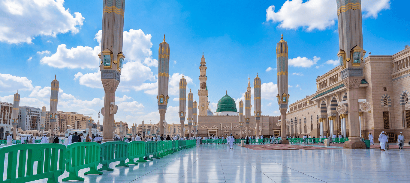 Private Madinah Ziyarat Tour – Luxury Car (3 Guests) - 4