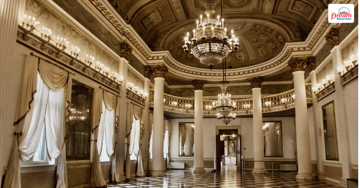 Escape the crowds at the Correr Museum Escape the crowds at the Correr Museum