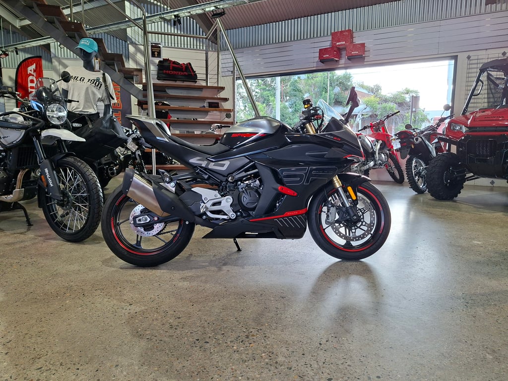 2025 CFMoto 450SR