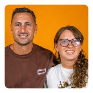 Logotipo de grupo de Capdevila, Raul y Lucia