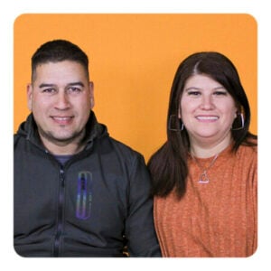 Logotipo de grupo de Martinez, Cristian y Verónica