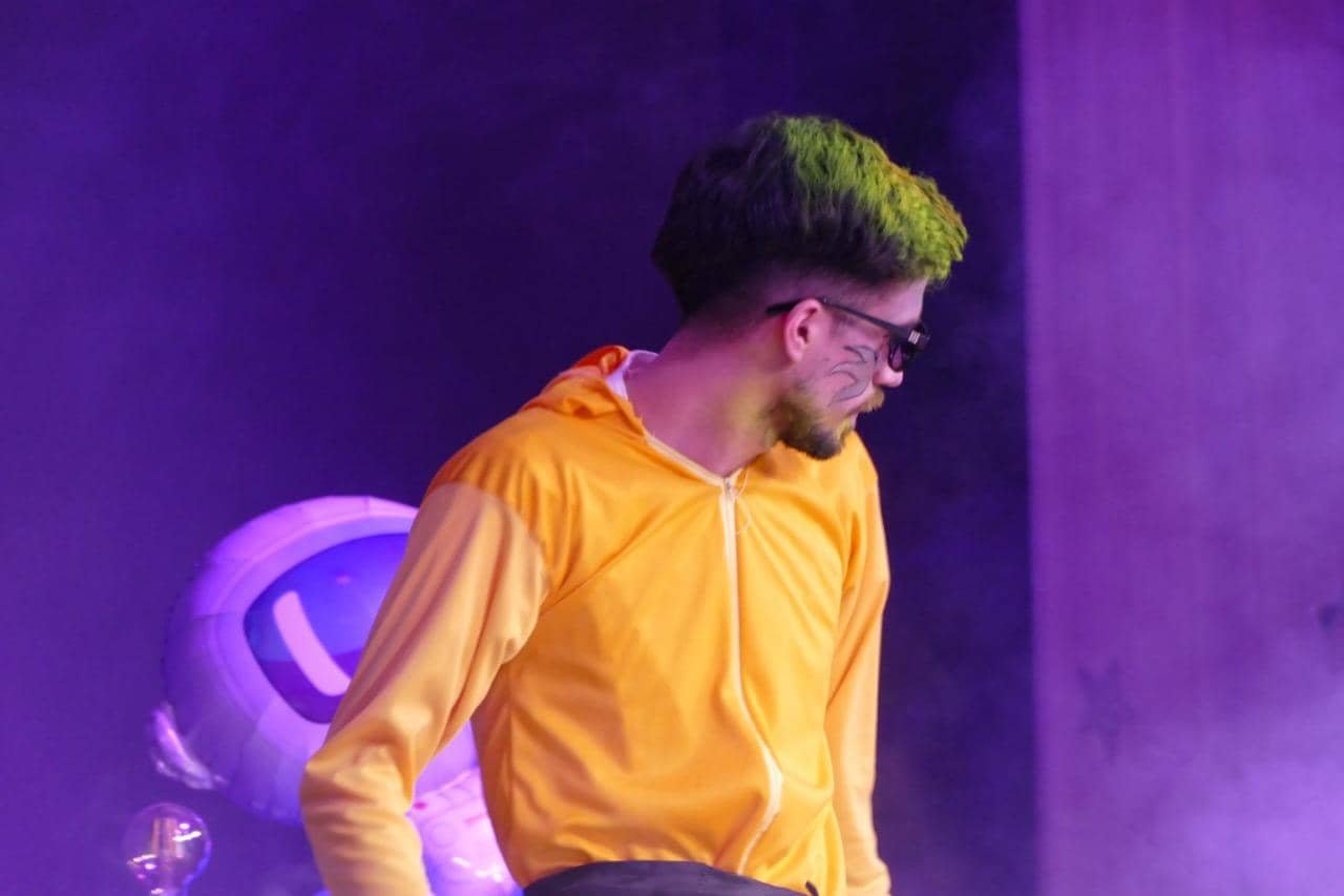 Obra4 de tamaño grande