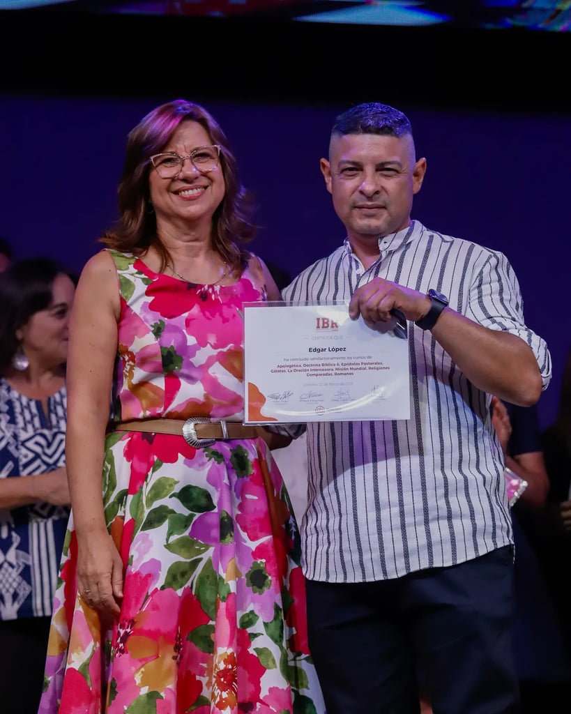 Entrega de certifiacdos IBR-33