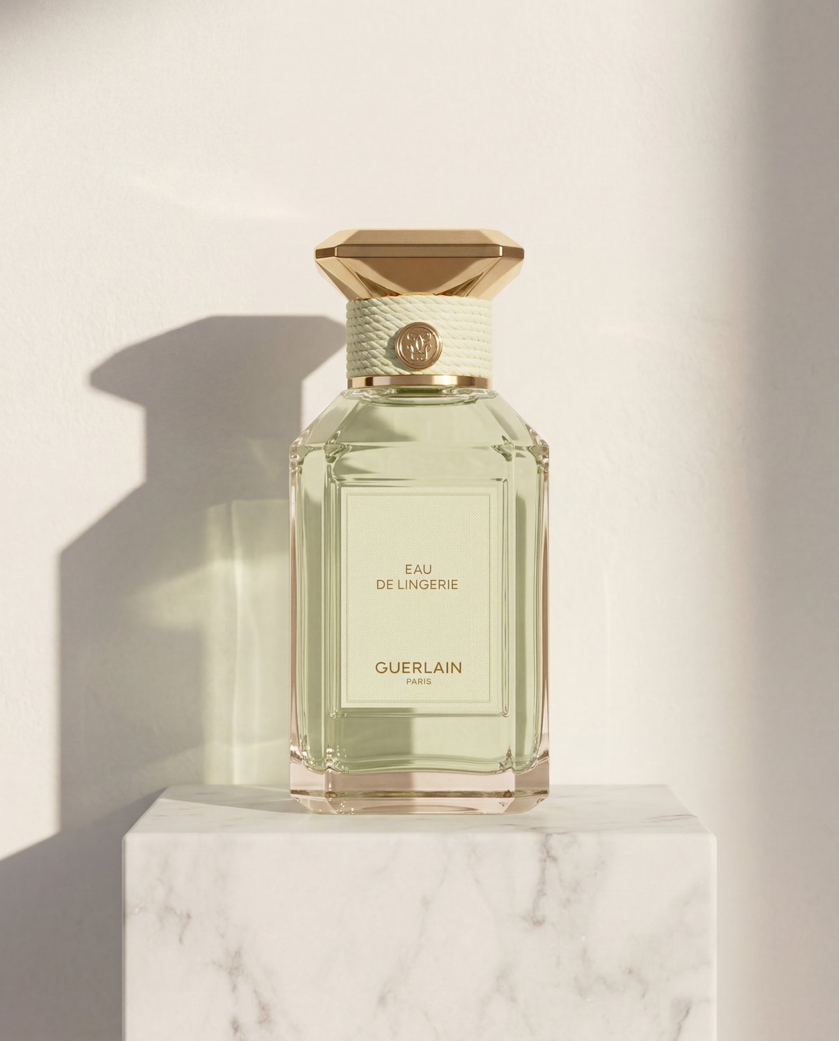 Eau de Lingerie Guerlain Perfume Sample / Decant for Men & Women | Scento