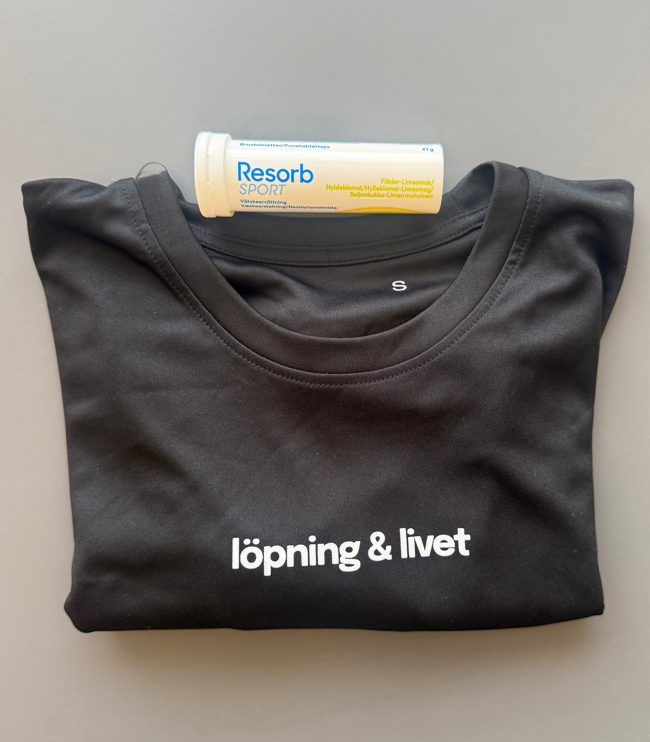 Sommarkampanj med Resorb – t-shirt och Resorb-rör på köpet