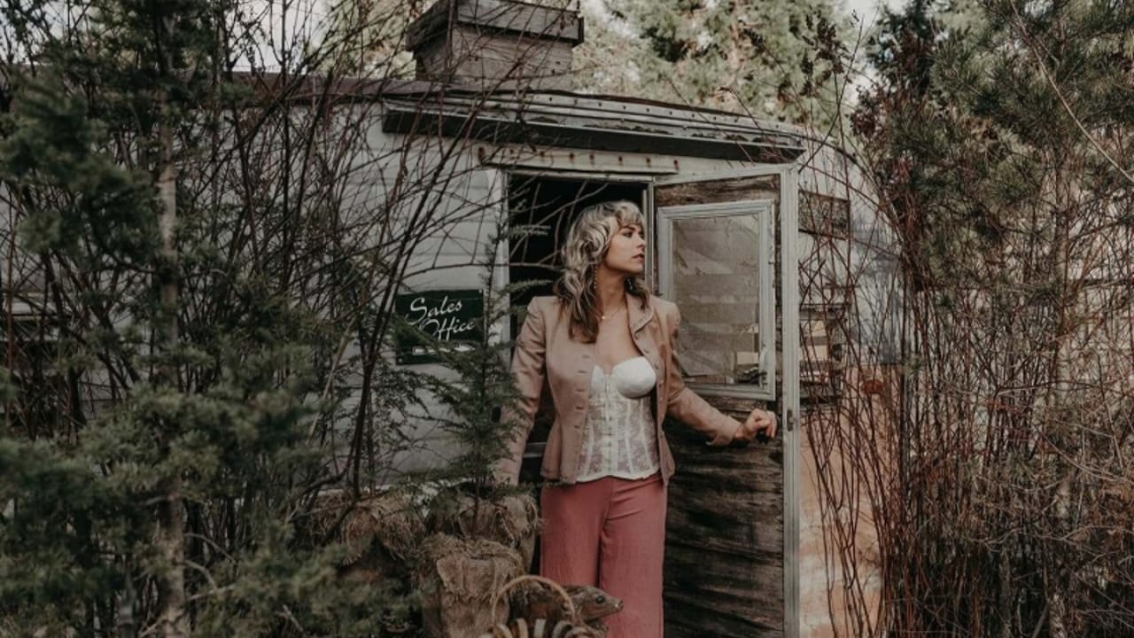 Haley Johnsen - Full band show