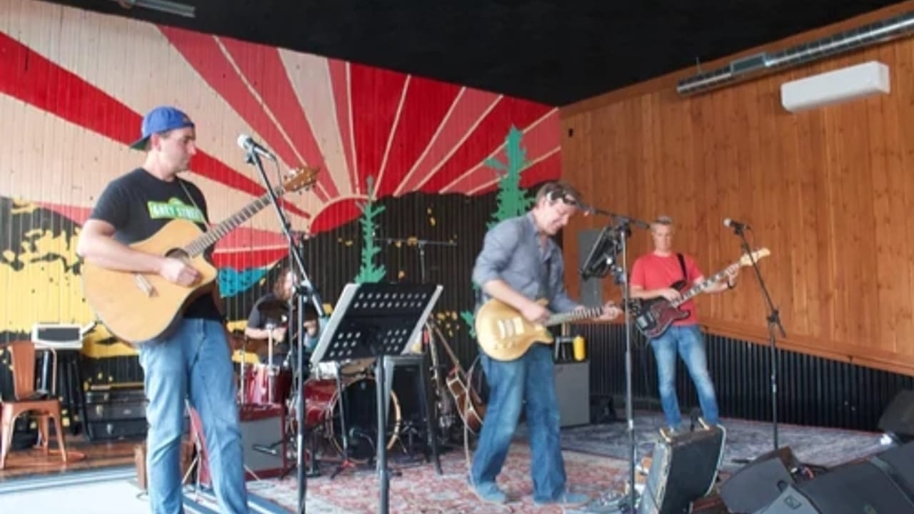 Live Music At The Tiki Featuring Dead Pines