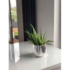 Slika 02.691.16 Posuda okruglog oblika - srebrna