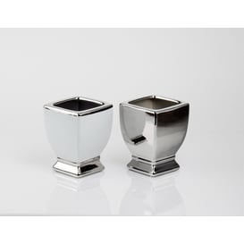 Slika 31.087.15 Posuda četvrtastog oblika - bijela/srebrna