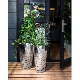 Slika 01.506.61 Visoka posuda četvrtastog olika - srebrna