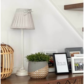 Slika 05.345.14 Posuda okruglog oblika - siva, bronca