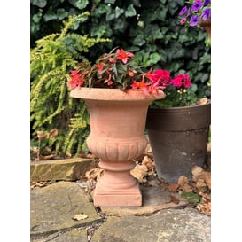 Slika 75.203.50 Velika posuda u obliku amfore 