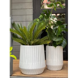 Slika 01.503. 34/38/42 Set od tri posude okruglog oblika - bijela