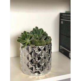 Slika 05.237.13 Posuda okruglog oblika - srebrna