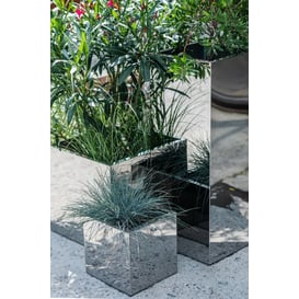 Slika 74.102.80 Velika posuda četvrtastog oblika