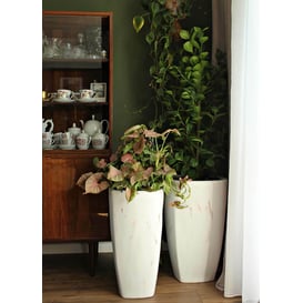 Slika 01.514. 57/61 Set od dvije posude četvrtastog oblika - bijeli mramor