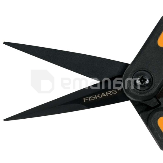 ბაღის მაკრატელი Fiskars Solid SP131