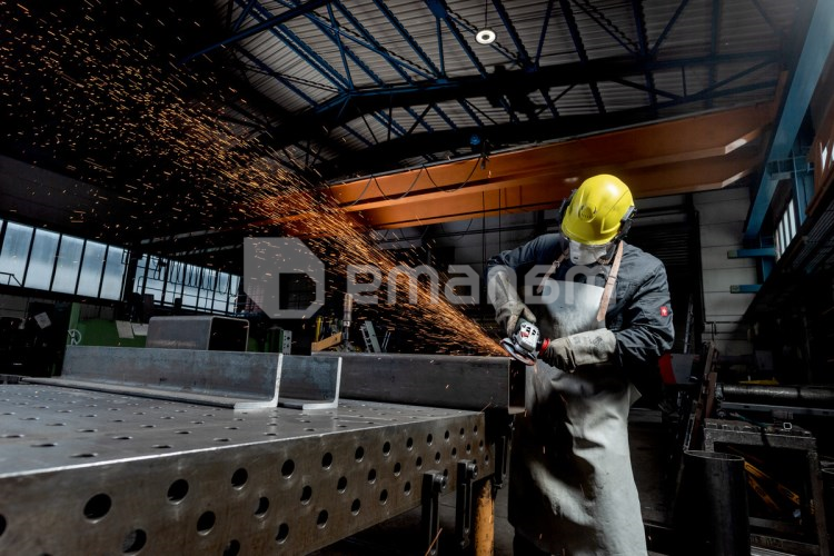 კუთხის სახეხი მანქანა Metabo WEV 19-125 Q M-BRUSH 1900W