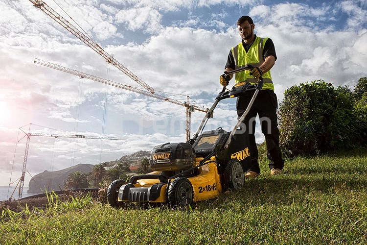 გაზონის აკუმულატორის საკრეჭი DeWalt DCMW564P2-QW 18/36V