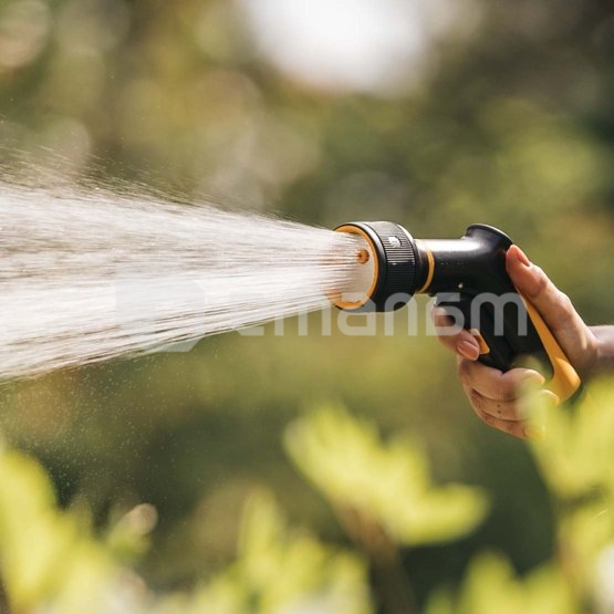 სარწყავი პისტოლეტი რეგულირებადი Fiskars 1065483