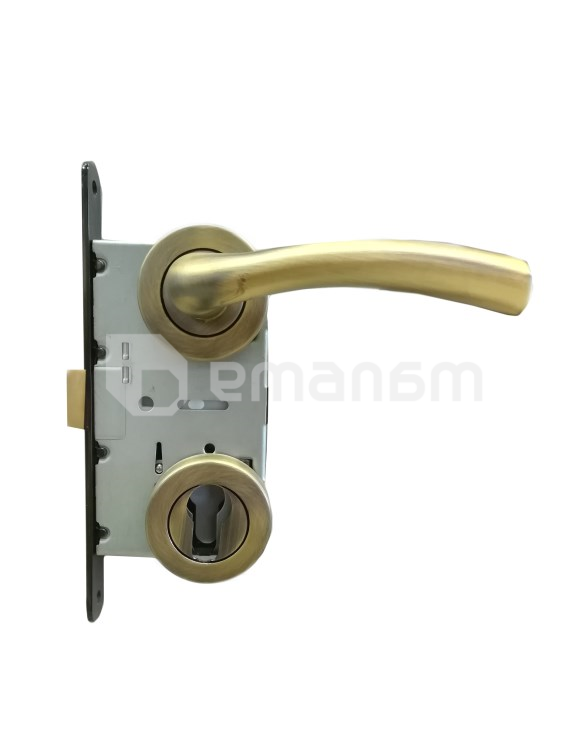 კომპლექტი სახელური და საკეტი BT Group KUGU AGB 70 მმ. ბრინჯაო