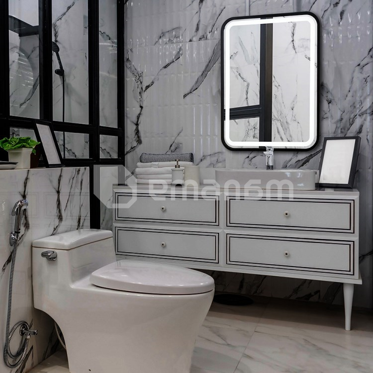 სარკე Silver Mirrors Malta-Loft ,600x800 მმ,სენსორული