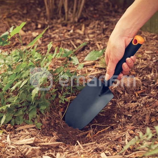 ნიჩაბი Fiskars Ergo Trowel 1027017