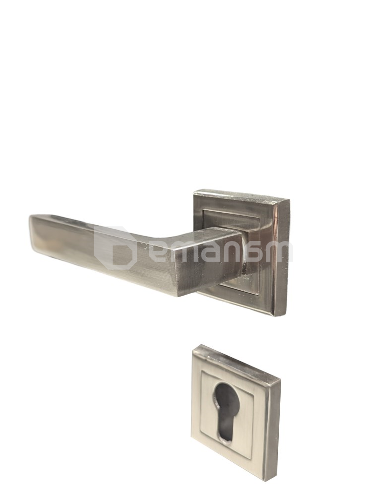 სახელური როზეტით Punto R02A 105 C SN  + ზესადები ცილინდრი