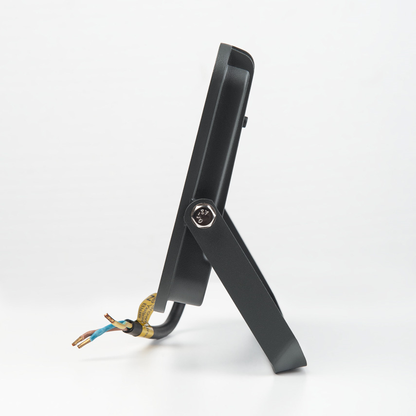 პროჟექტორი New Light LED 50W 3000K 85Lm SMD E024E