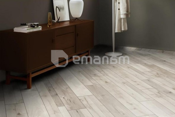 ლამინატი Kaindl NT მუხა Farco Urban 1383x193x8 AC4/32