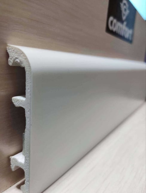 პლინტუსი კაბელ-გამტარი