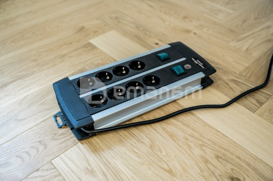 დამაგრძელებელი Brennenstuhl 8х3მ 3х1,5მმ² Schuko Premium ALU Line DUO