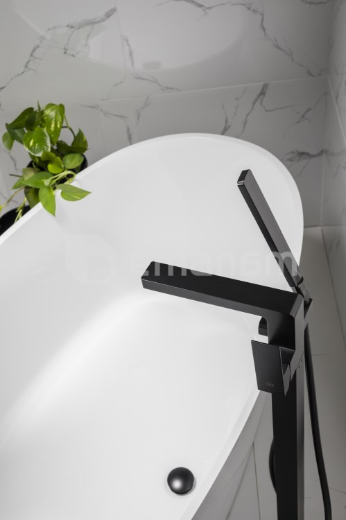 დასადგამი შემრევი აბაზანისათვის KFA Logon შავი