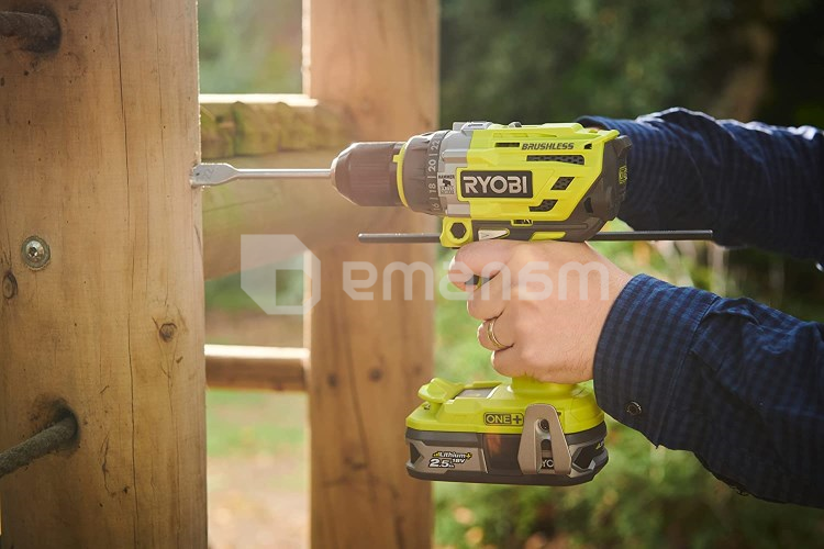 დრელი-სჭვალსახრახნი დარტყმითი აკუმულატორის უნახშირო Ryobi ONE+ R18PD7-0 18V