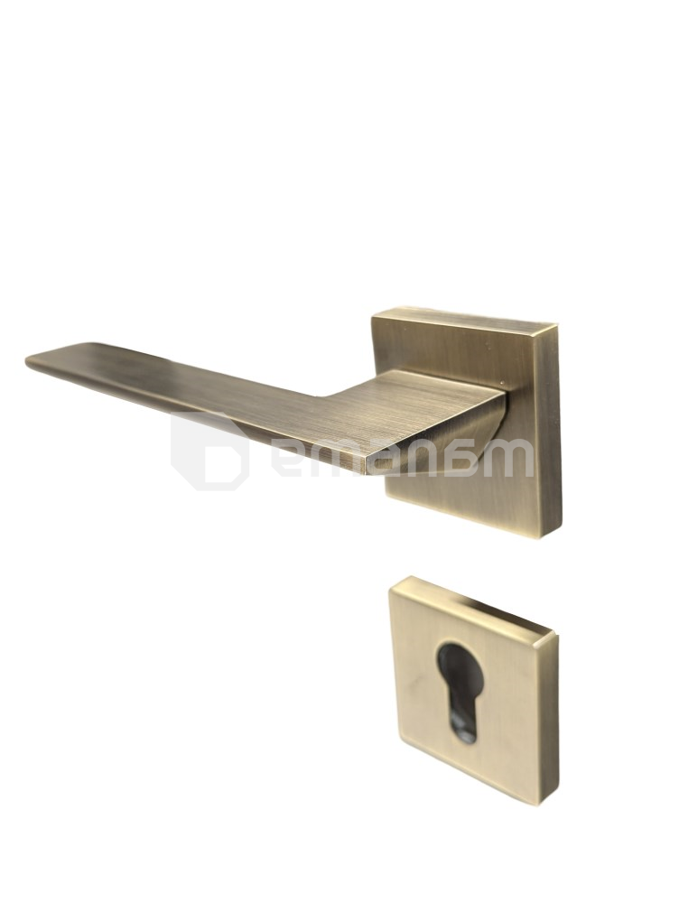 სახელური როზეტით Serratura + ზესადები 102448+102457