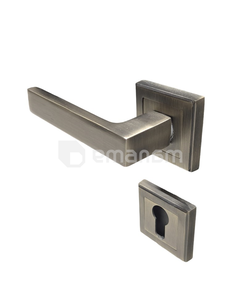 სახელური როზეტით Punto R02 A 105-C MAB  + ზესადები ცილინდრი